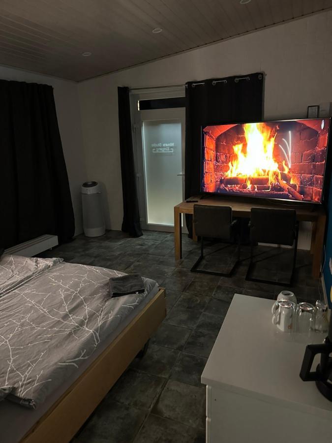 Ferienwohnung Ubernachtungsmoglichkeit Und Monteurzimmer Hamdorf Exterior foto